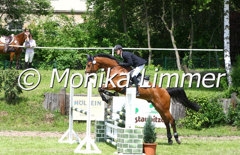 005M4990_Lorenzo_L Springen_e.jpg